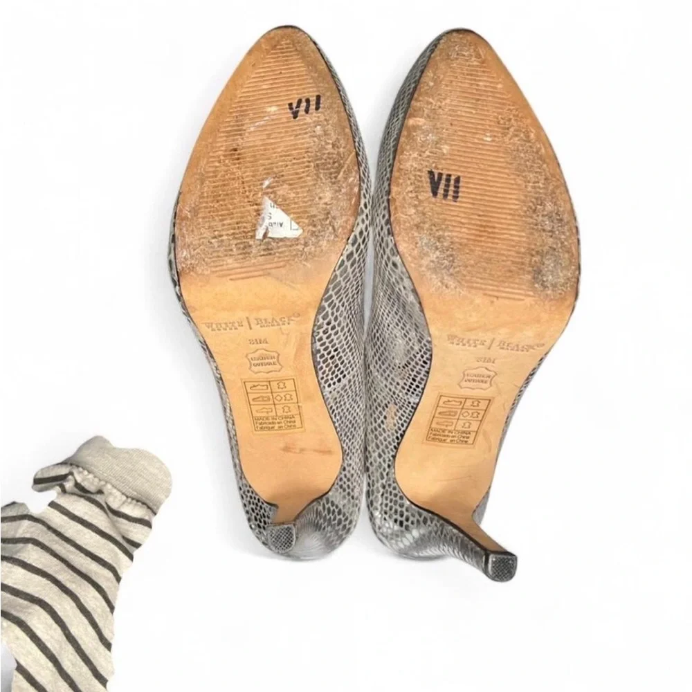 White House Black Market Snakeskin Pumps Size 8.5 Leather Sole Stiletto Heels